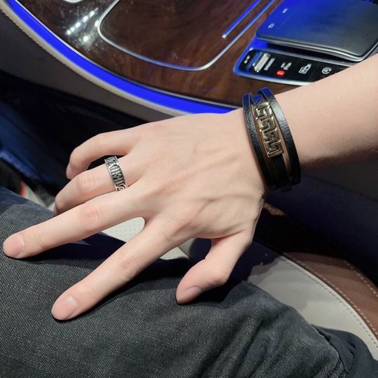 Versace bracelet 12lyh311 (3)