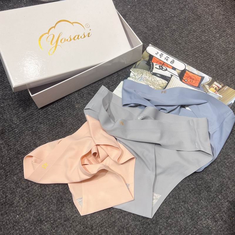 Yosasi woman boxer  (32)