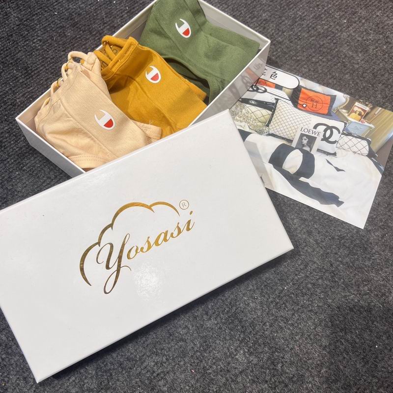 Yosasi woman boxer  (40)