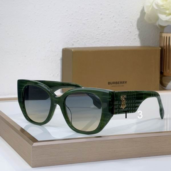 Burberry 602 54 19-145 c02