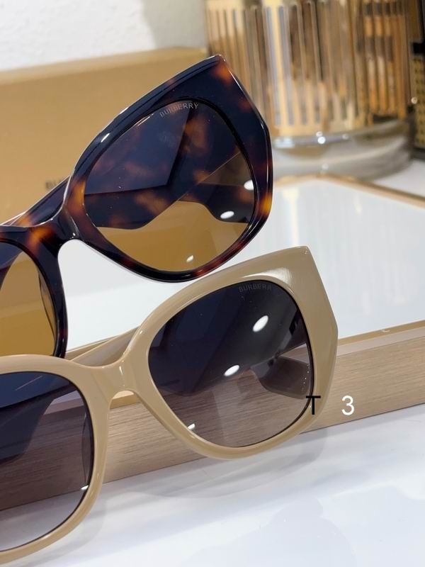 Burberry 602 54 19-145 c09