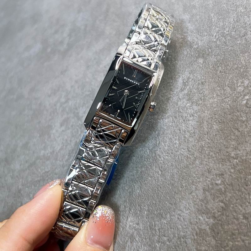 Burberry 19X30mm 37 (2)