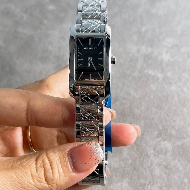 Burberry 19X30mm 37 (5)