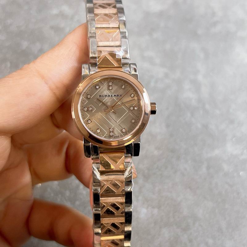 Burberry 26mm 46 (15)