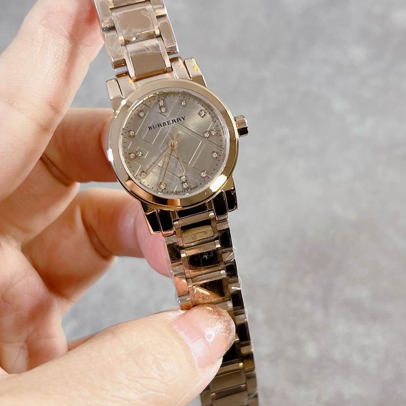 Burberry 26mm 46 (8)