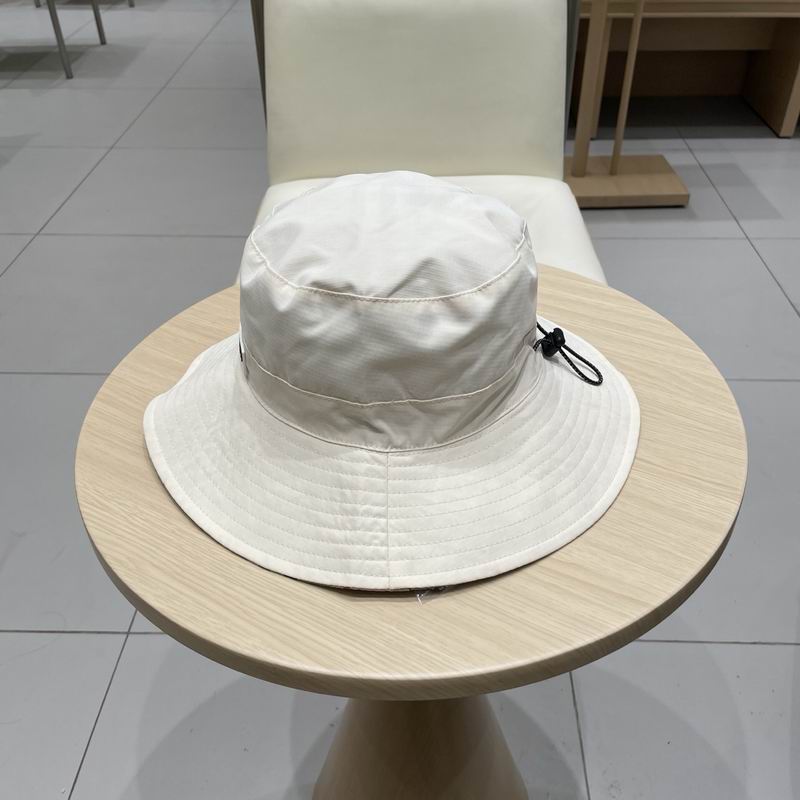 Burberry hat (8)