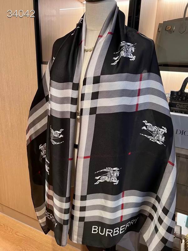 Burberry silk Scarf 90-180cm E18 (2)