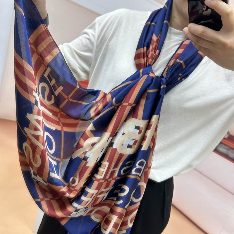 Burberry silk Scarf 90-180cm E19 (27)