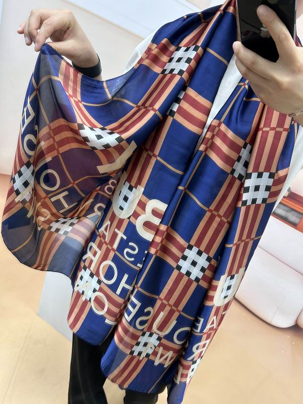 Burberry silk Scarf 90-180cm E19 (28)