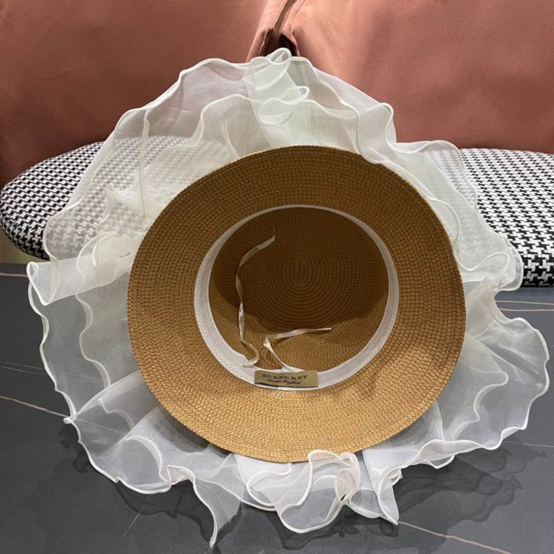 Burberry top hat (1)