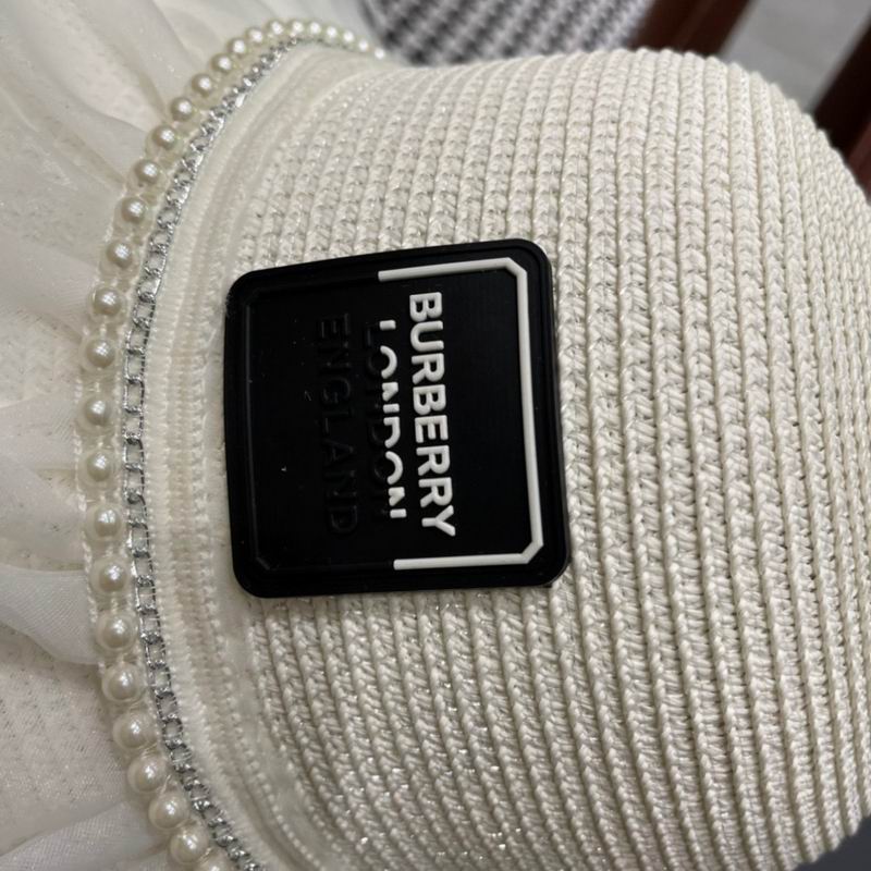 Burberry top hat (12)