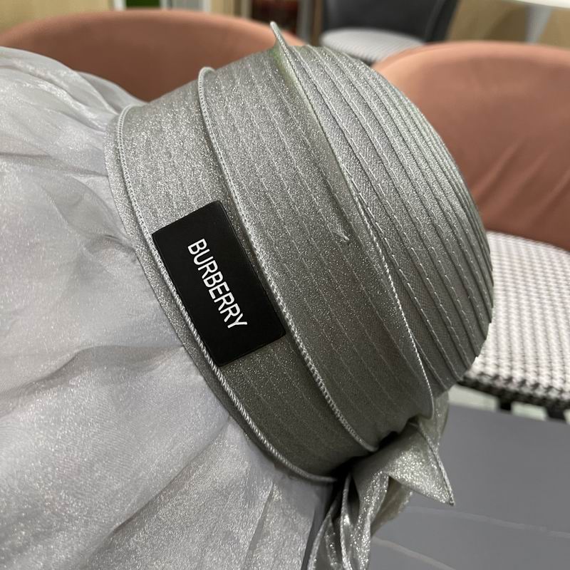 Burberry top hat (14)