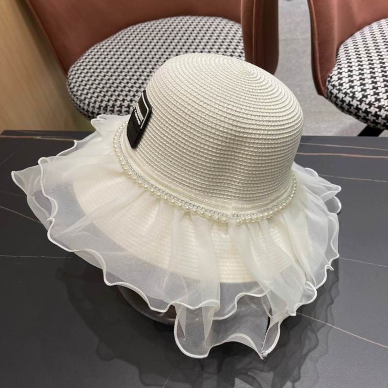 Burberry top hat (18)