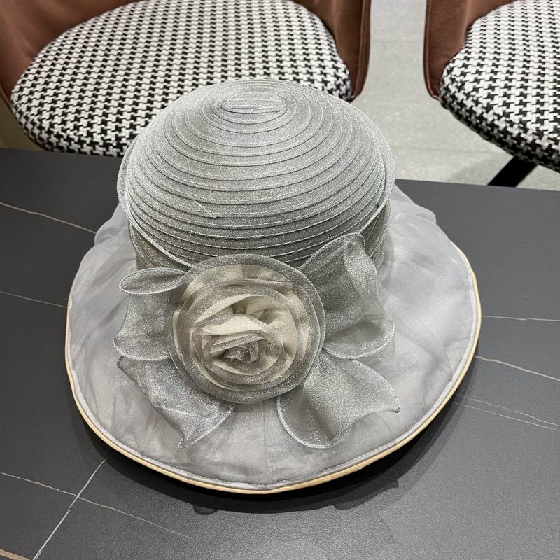 Burberry top hat (18)