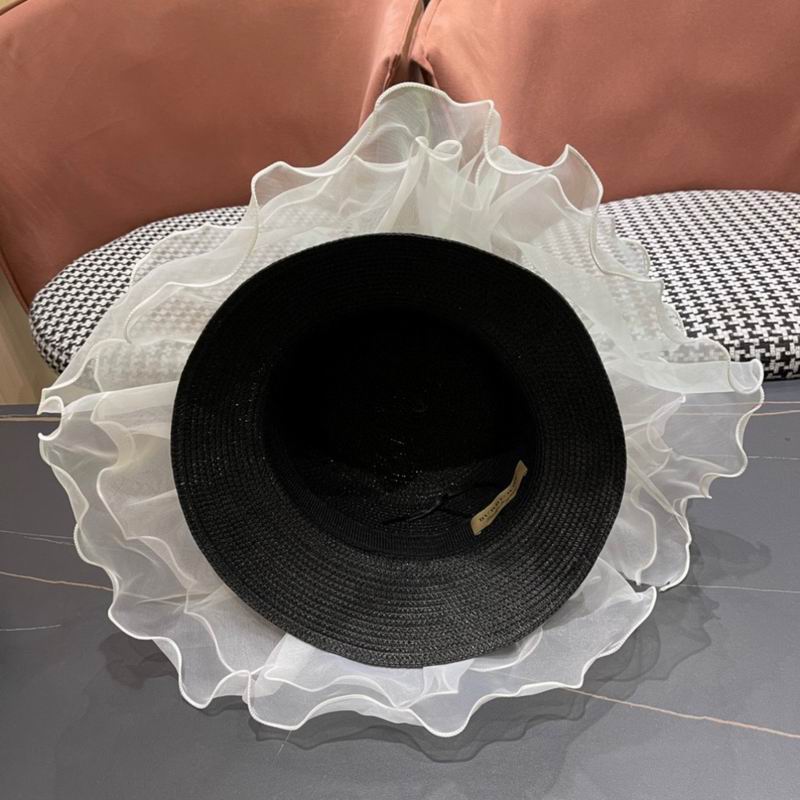Burberry top hat (21)
