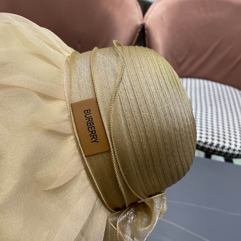 Burberry top hat (26)