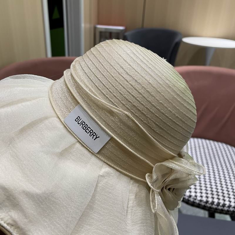 Burberry top hat (4)