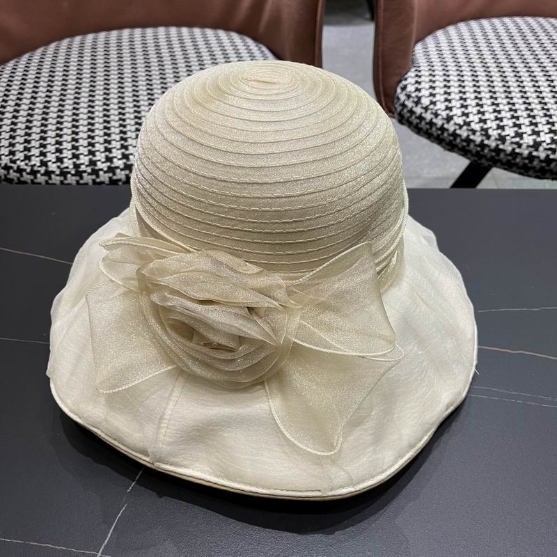 Burberry top hat (6)