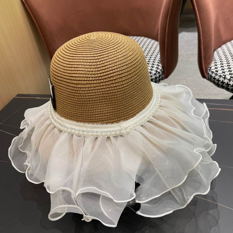 Burberry top hat (8)