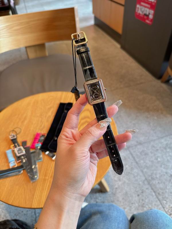 Chanel 34.6X26.7mm 13 (28)