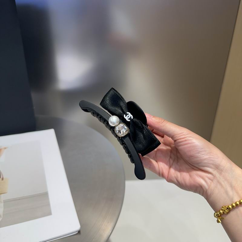 Chanel Hair grab clip hh (104)