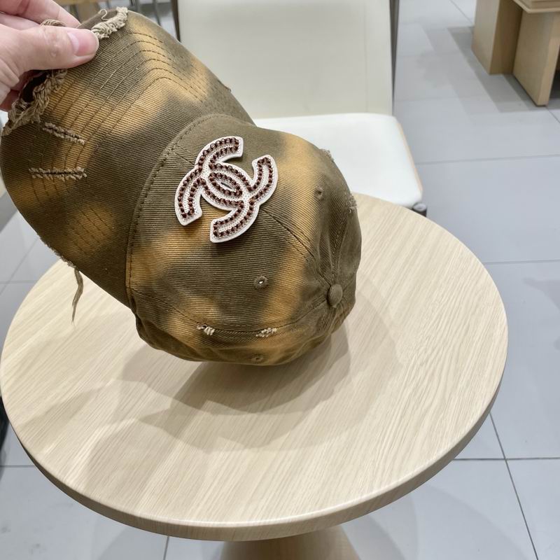 Chanel cap (115)