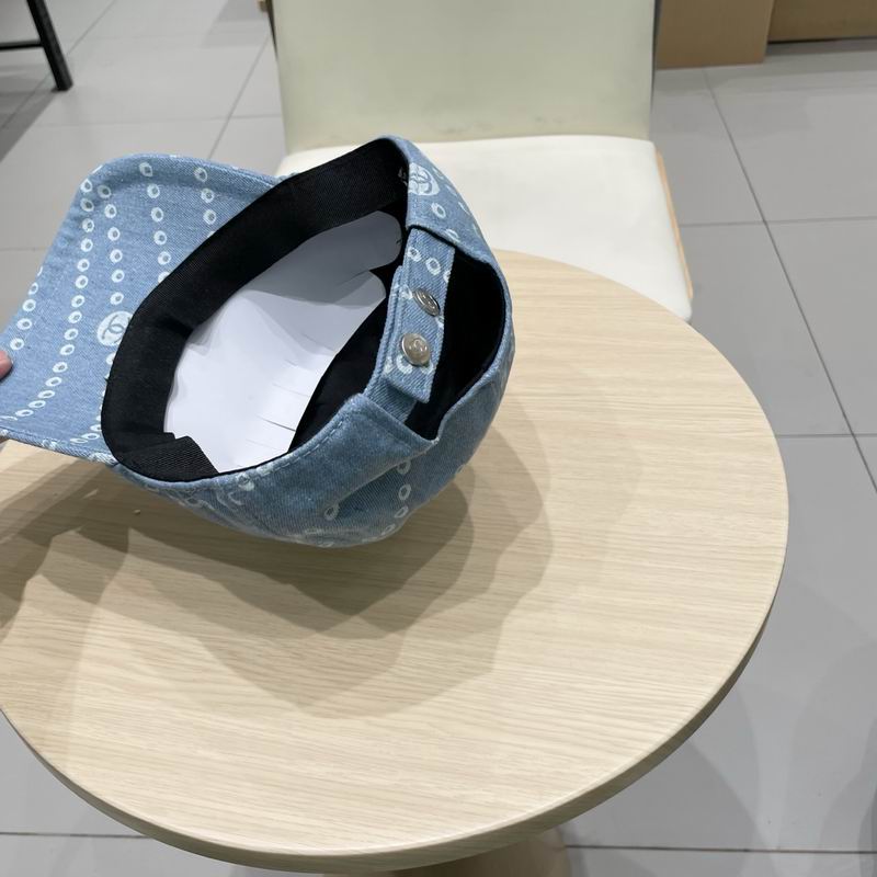 Chanel cap (124)