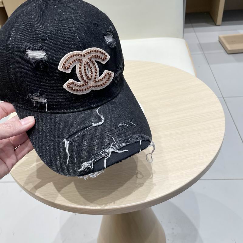 Chanel cap (50)