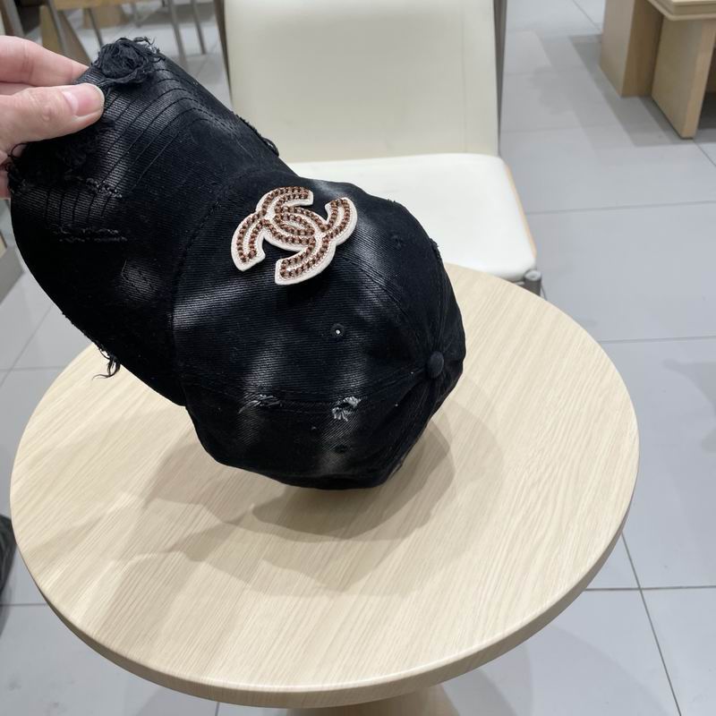 Chanel cap (97)