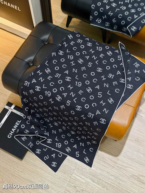 Chanel silk scarf 90X90cm E15 (16)
