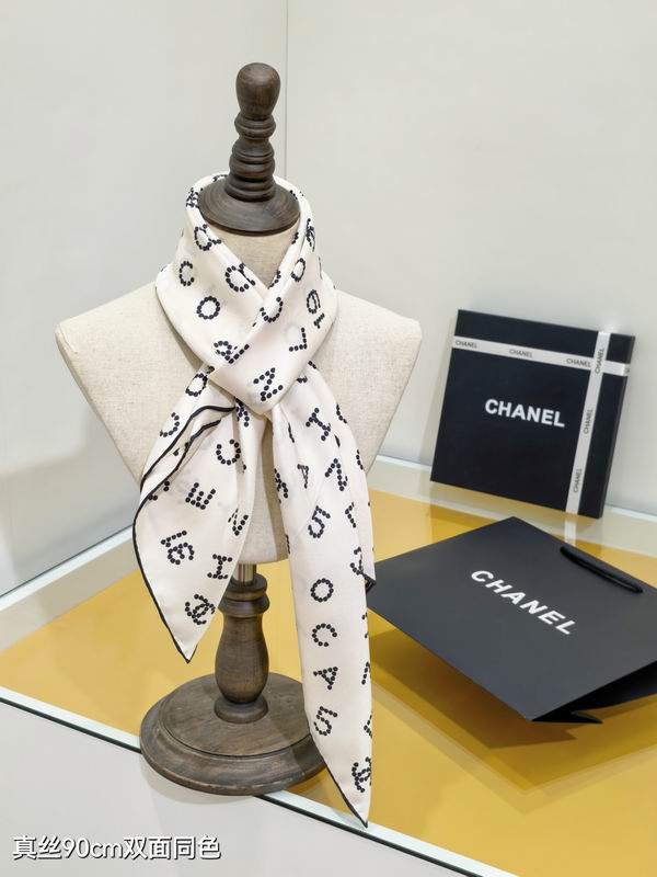 Chanel silk scarf 90X90cm E15 (2)
