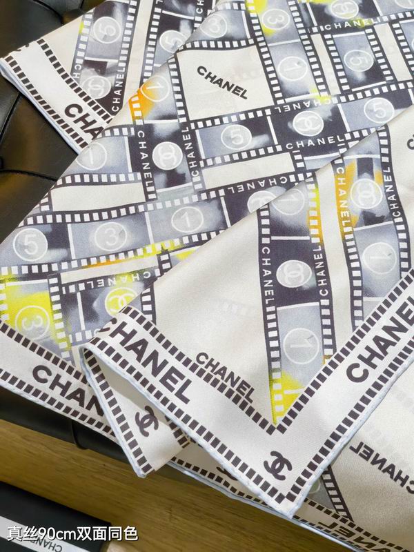 Chanel silk scarf 90X90cm E16 (5)