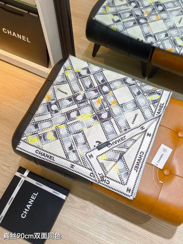 Chanel silk scarf 90X90cm E16 (7)