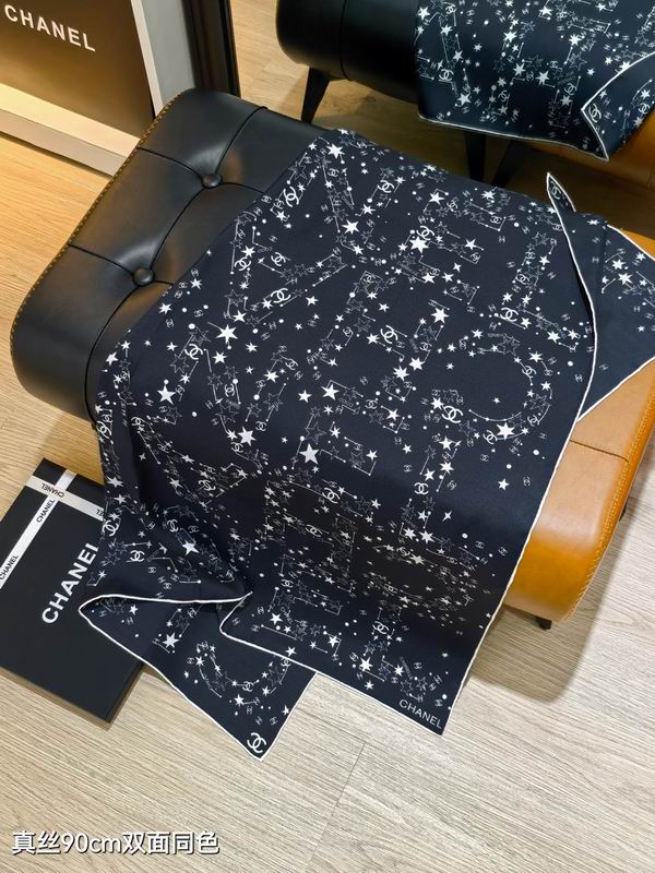 Chanel silk scarf 90X90cm E17 (16)