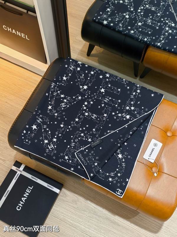 Chanel silk scarf 90X90cm E17 (17)