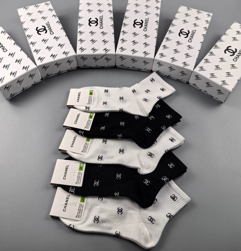 Chanel socks (17)