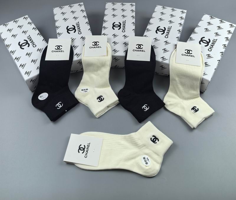 Chanel socks (6)