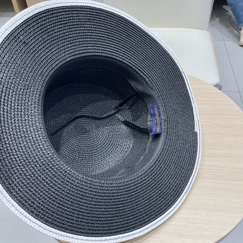 Chanel top hat (160)