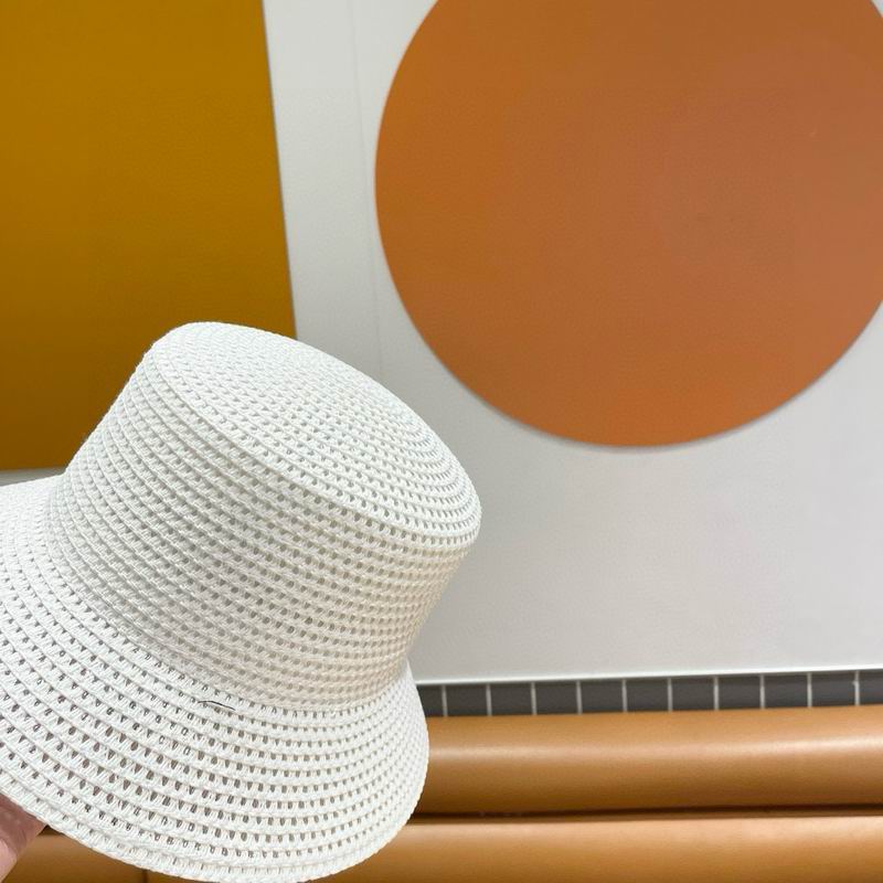 Chanel top hat (216)