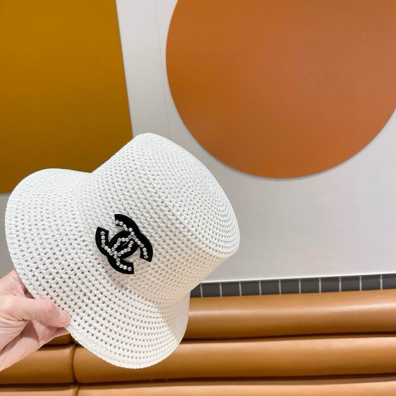 Chanel top hat (220)