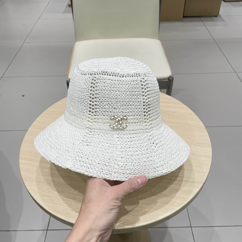 Chanel top hat (240)