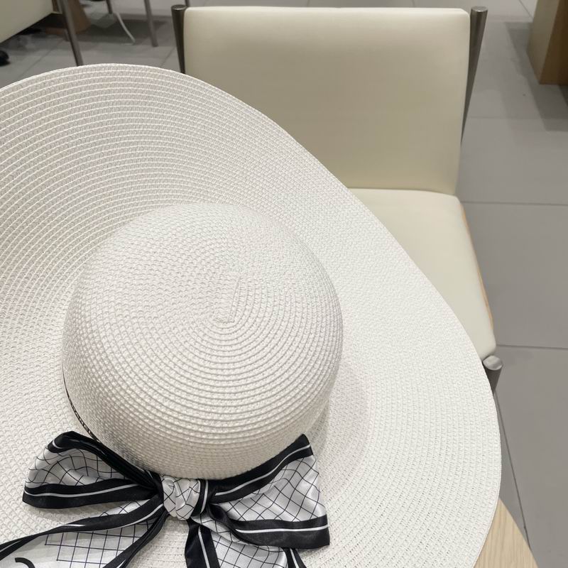 Chanel top hat (399)