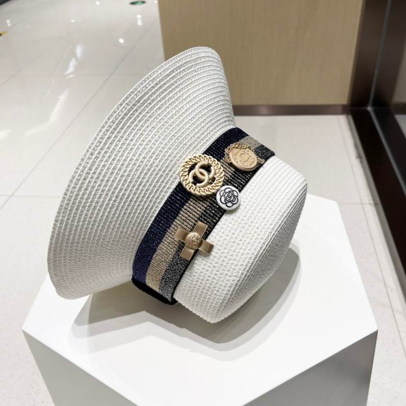 Chanel top hat (520)