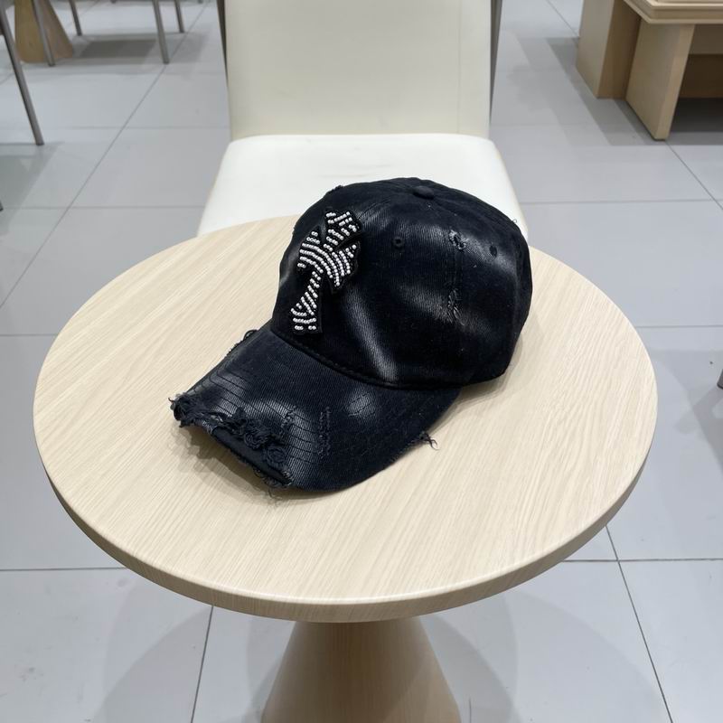 Chrome Hearts cap (60)