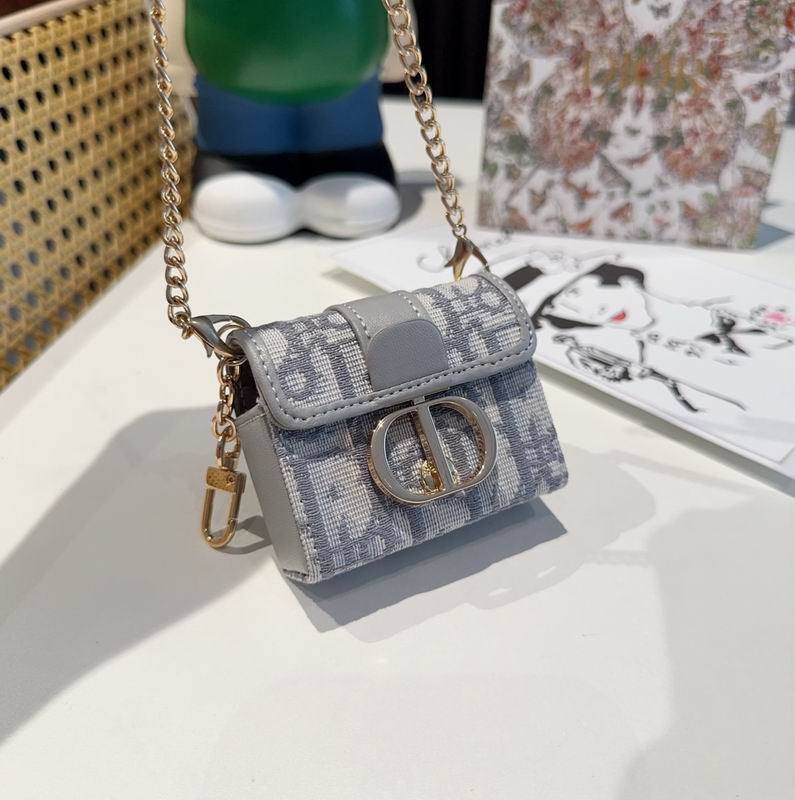 Dior AirPods 7.5X6.5X3cm 01 (10)