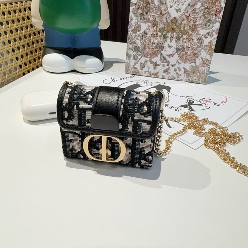 Dior AirPods 7.5X6.5X3cm 01 (3)