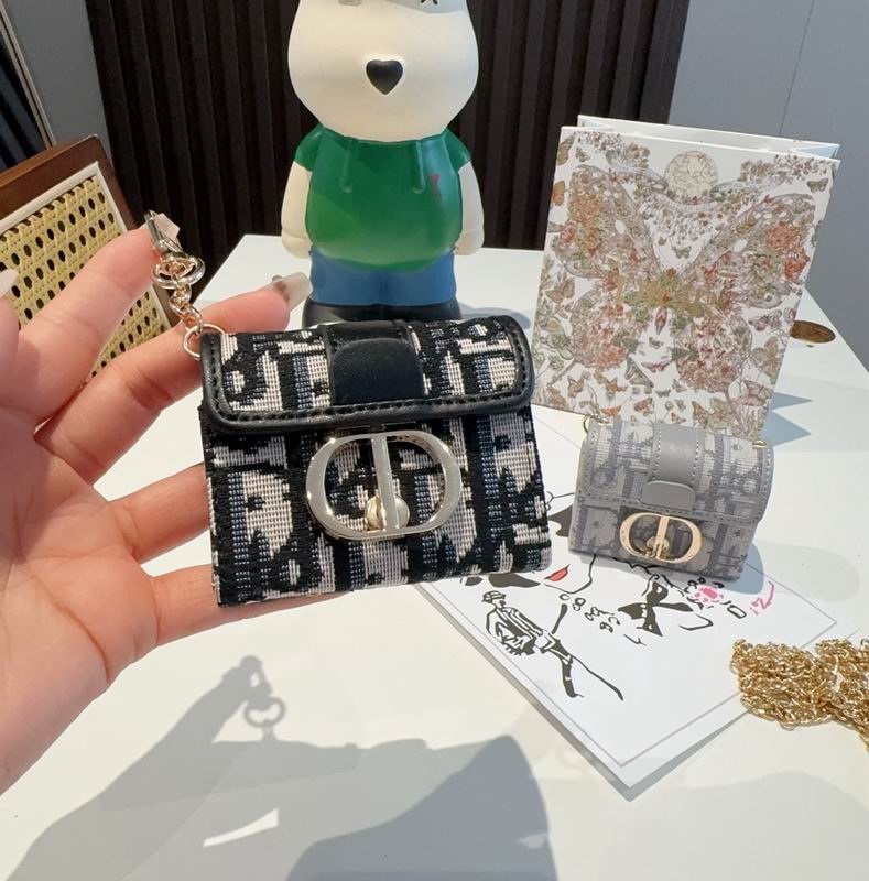 Dior AirPods 7.5X6.5X3cm 01 (4)