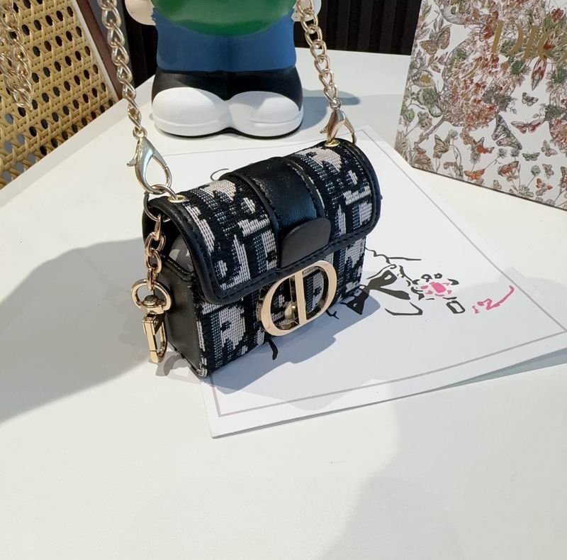 Dior AirPods 7.5X6.5X3cm 01 (5)