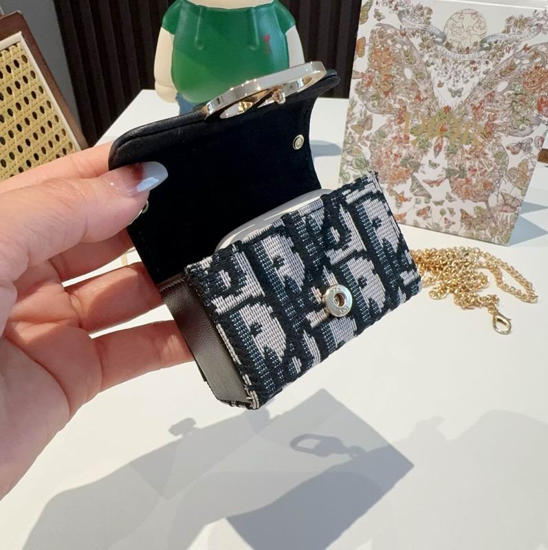 Dior AirPods 7.5X6.5X3cm 01 (7)