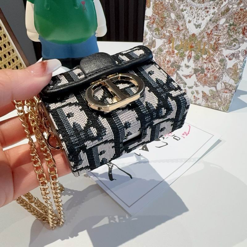 Dior AirPods 7.5X6.5X3cm 01 (9)